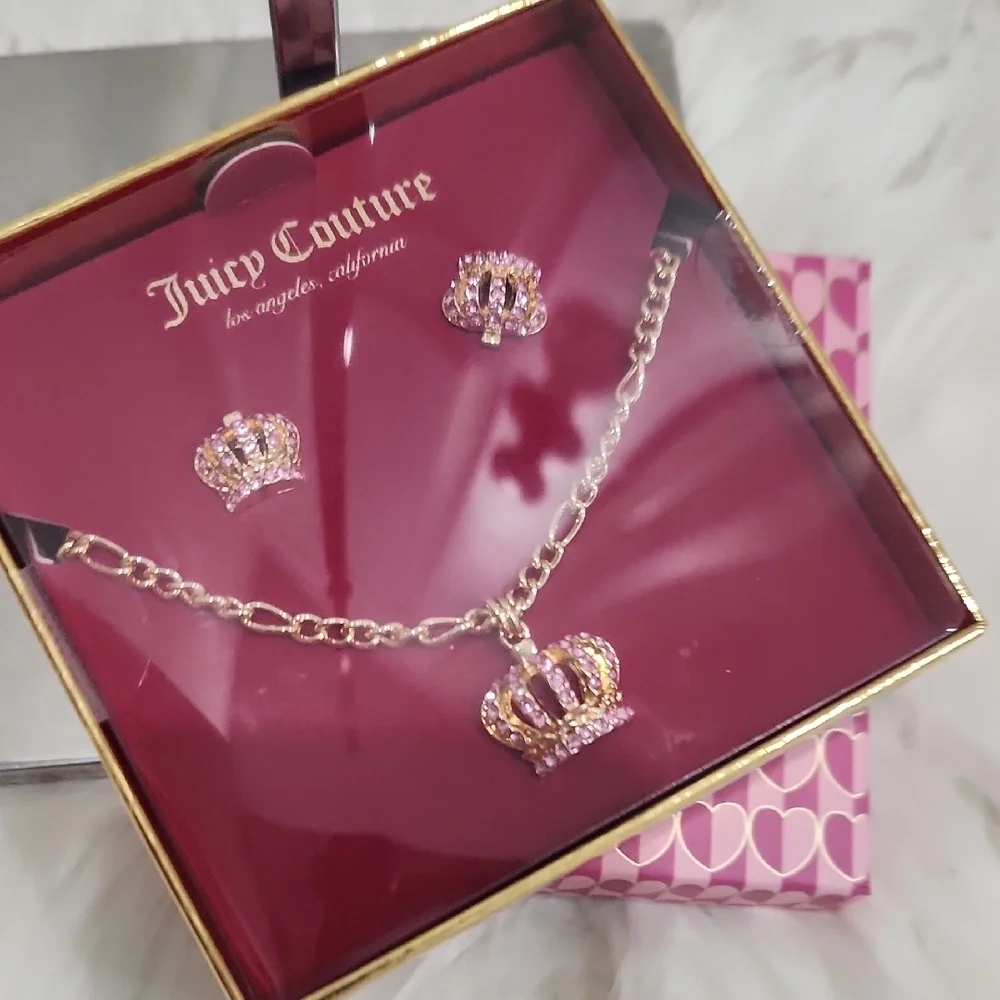 ▪️Juicy Couture▪️Crown Pendant & Stud Pink Crystal Embellushed Earring Set